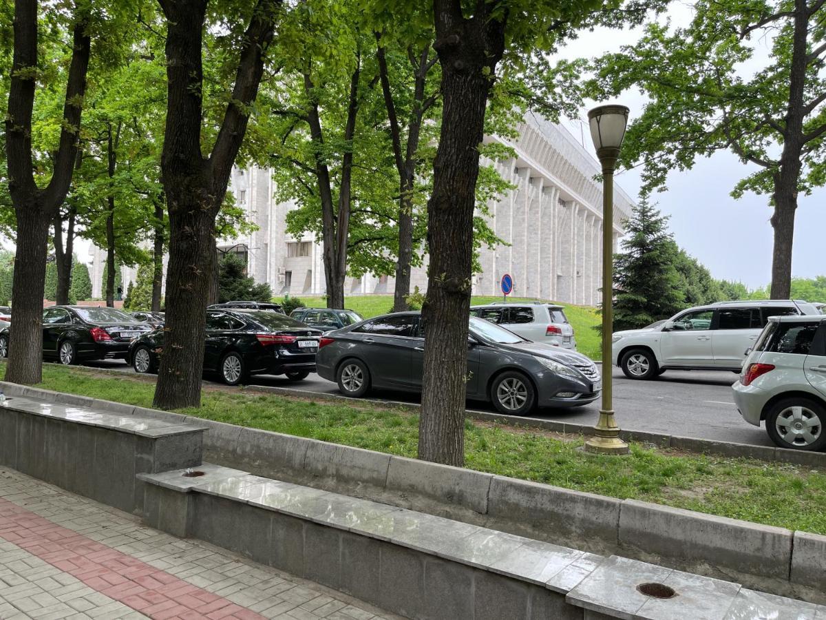 Logvinenko Apartment Biszkek Zewnętrze zdjęcie